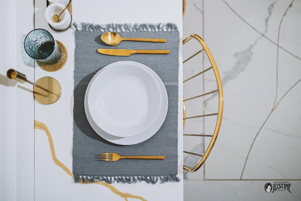 Suite Kintsugi By Justine Apartments Apartamento Turistico En Madrid Rio Εξωτερικό φωτογραφία